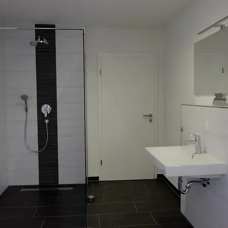 Sweet Park Appartements Rheinhausen Buitenkant foto